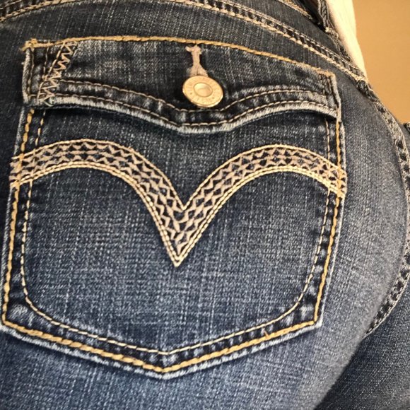 Levis Low Rise Straight Leg Jeans - Picture 3 of 8